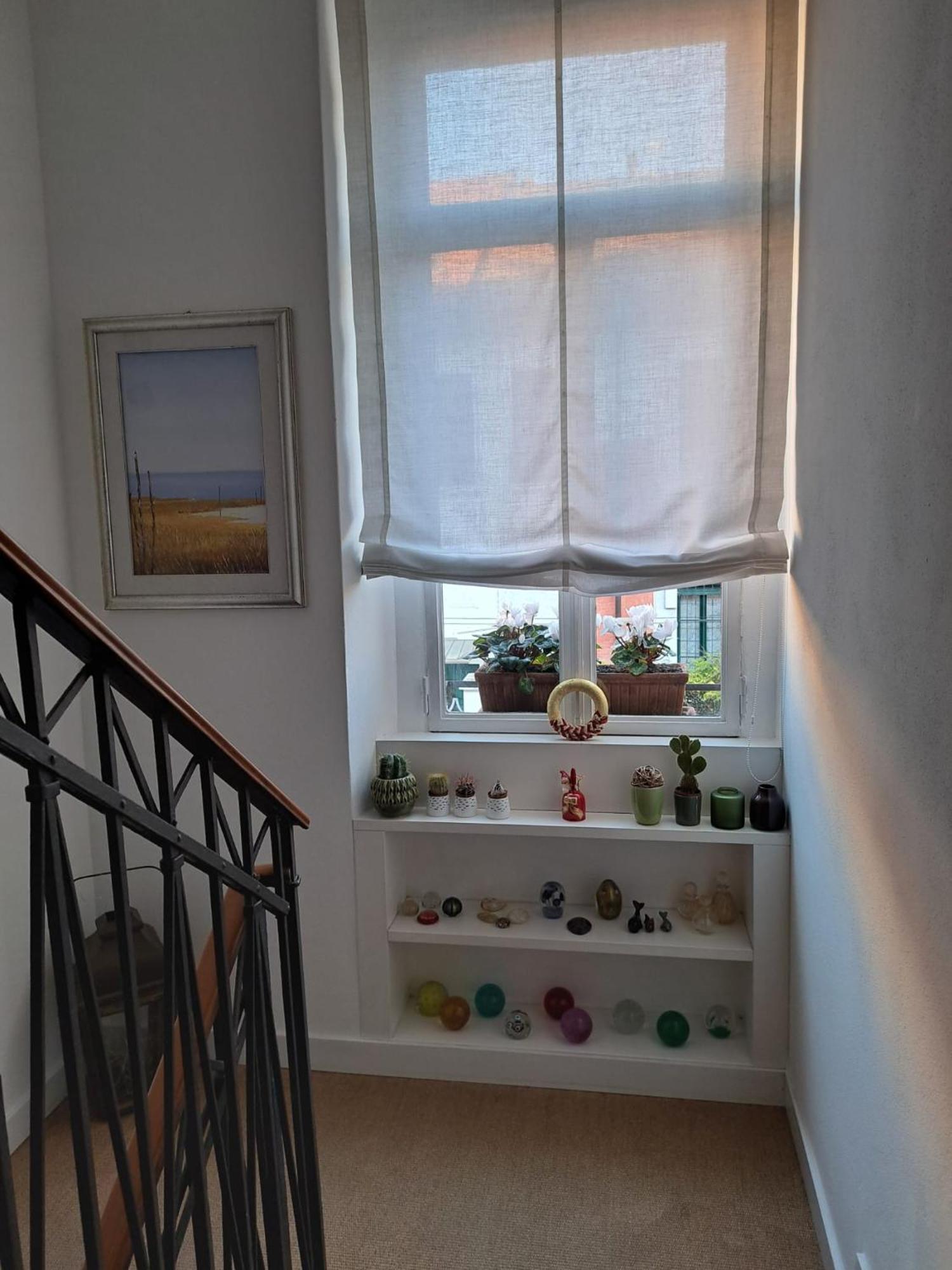 Casa Mari - Free Secure Parking, Breakfast, Private Bathroom, Wifi, Garden, Aircon, 3 Min Walk To Metro And Train Station Milaan Buitenkant foto