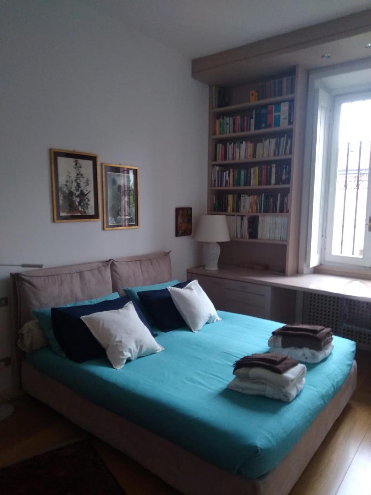Casa Mari - Free Secure Parking, Breakfast, Private Bathroom, Wifi, Garden, Aircon, 3 Min Walk To Metro And Train Station Milaan Buitenkant foto