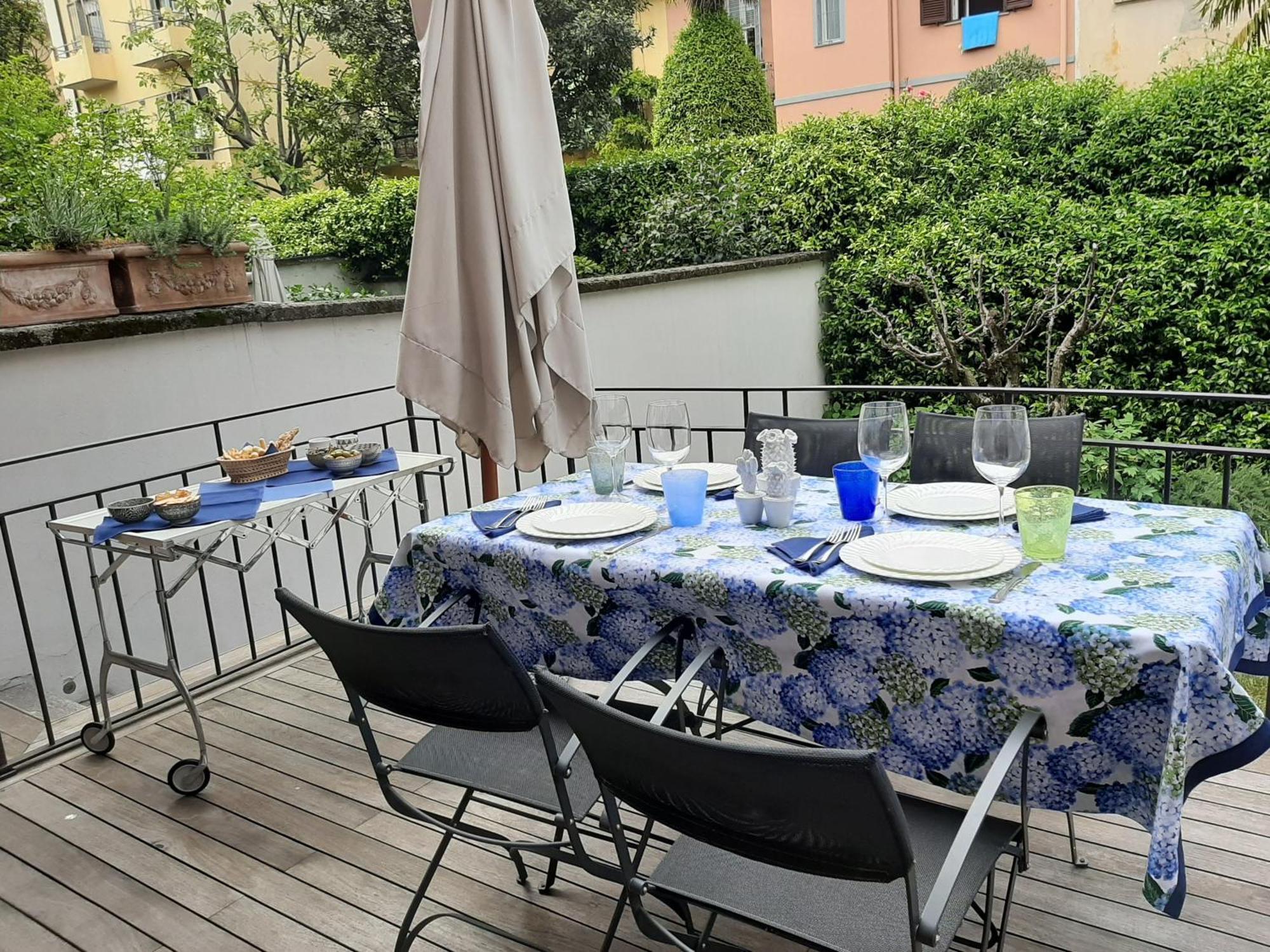 Casa Mari - Free Secure Parking, Breakfast, Private Bathroom, Wifi, Garden, Aircon, 3 Min Walk To Metro And Train Station Milaan Buitenkant foto